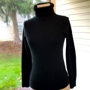Women’s VINTAGE LAND’S END Turtleneck 100% Cashmere Black Sweater Sz S (6-8)